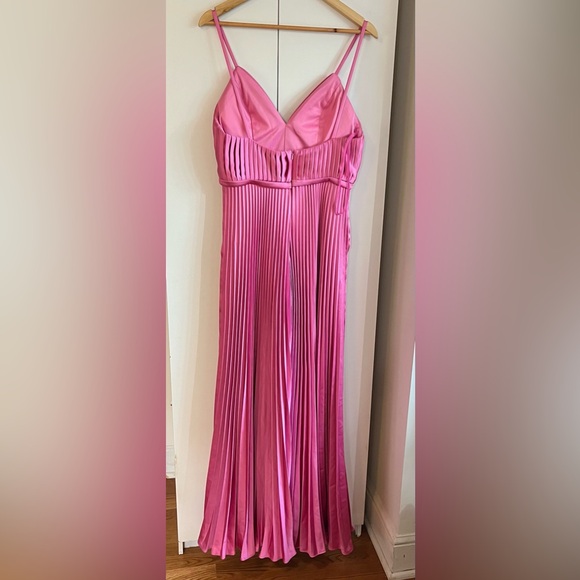 Mac Duggal Pleated Plunge Neck Wide Leg Jumpsuit Size 6 NWT - Picture 6 of 15